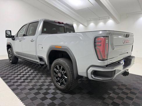 Used 2025 GMC Sierra 2500 AT4 w/ AT4 Premium Plus Package AWD/4WD image 5