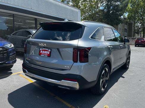 Used 2025 Kia Sorento EX AWD/4WD image 10