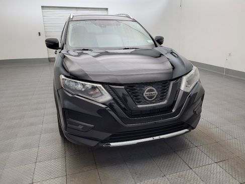 Used 2020 Nissan Rogue SV FWD image 14