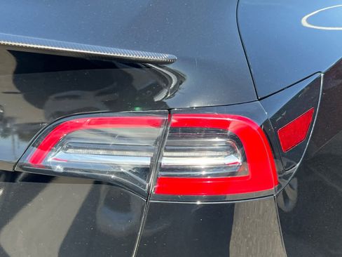 Used 2020 Tesla Model Y Performance AWD/4WD image 18