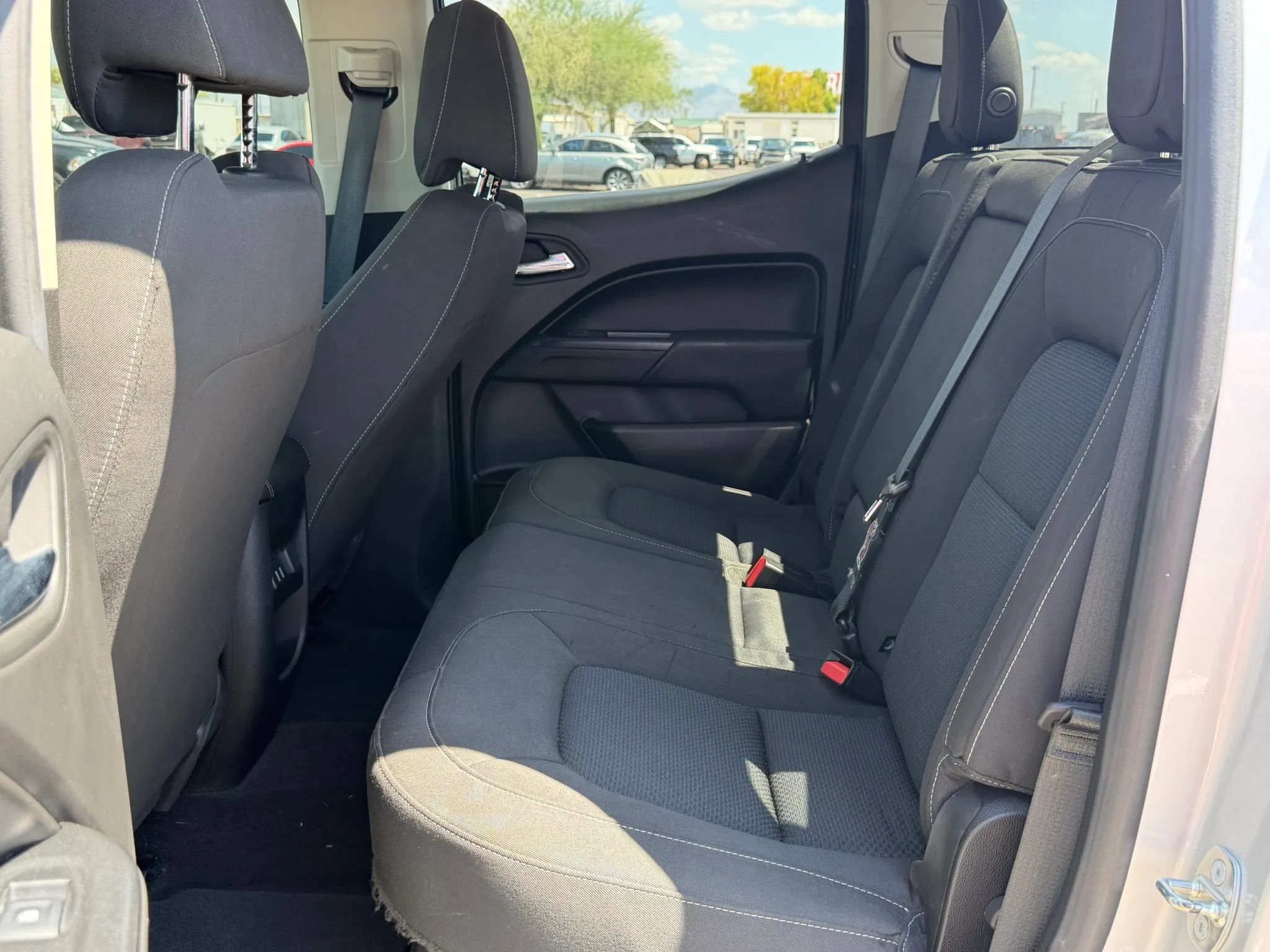 Used 2018 Chevrolet Colorado LT RWD image 16
