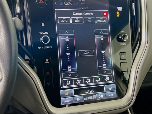 Used 2025 Subaru Outback Premium image 15