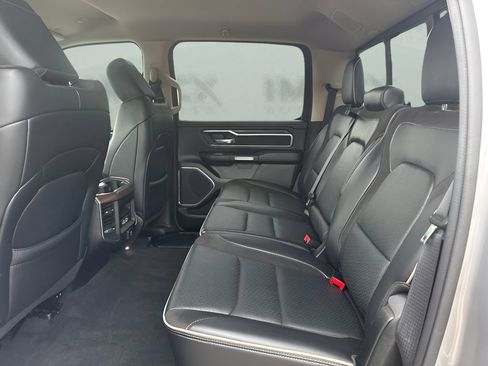 Used 2021 RAM 1500 Laramie AWD/4WD image 12