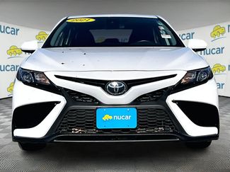Used 2021 Toyota Camry SE video 2