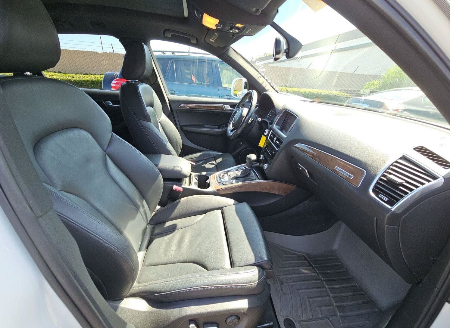Used 2016 Audi Q5 3.0T Premium Plus w/ Technology Package AWD/4WD image 2