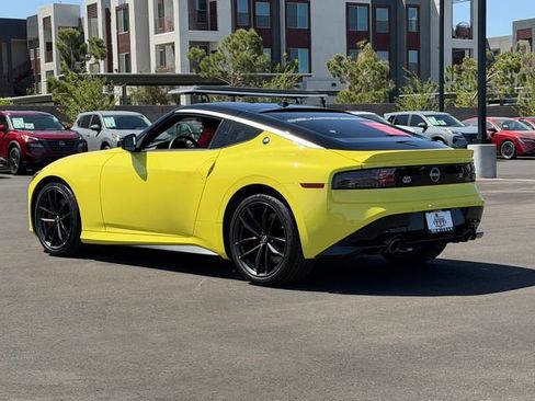 Certified 2024 Nissan Z Performance w/ Floor Mat Package RWD image 3
