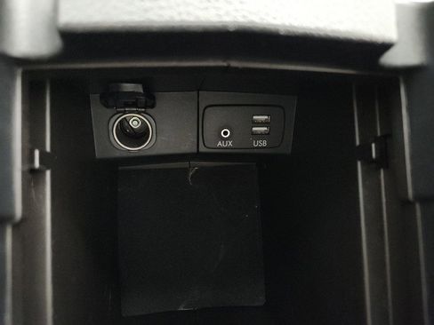 Used 2017 Subaru Forester 2.5i Premium w/ All-Weather Package image 27