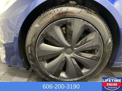 Used 2021 Tesla Model S Plaid image 9