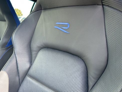 Used 2022 Volkswagen Golf R image 19