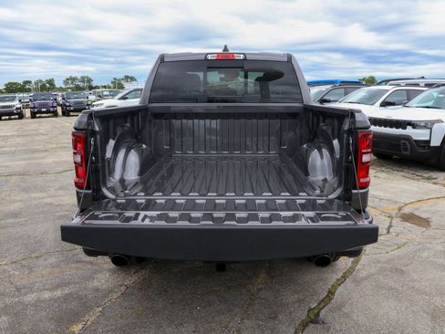 New 2026 RAM 1500 Express AWD/4WD image 13