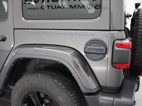 Used 2022 Jeep Wrangler Unlimited Sahara AWD/4WD image 29