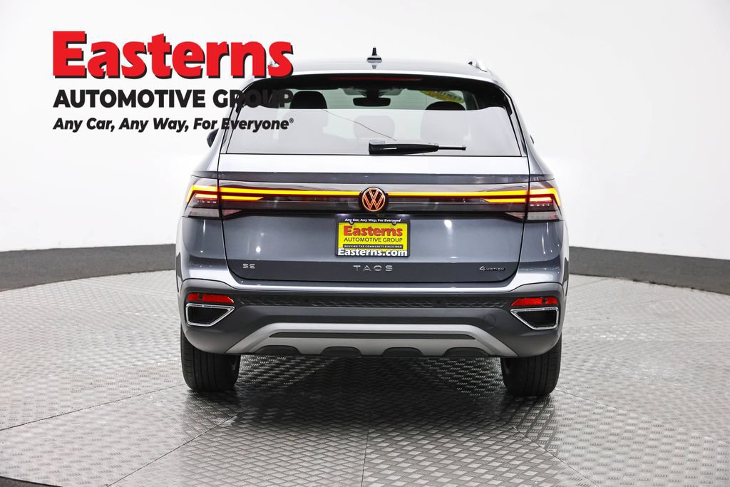 Used 2025 Volkswagen Taos SE AWD/4WD image 7