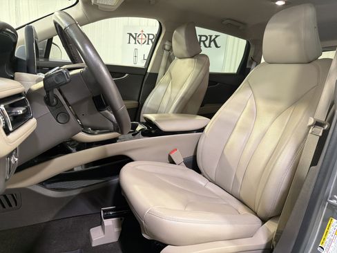 Used 2023 Lincoln Nautilus AWD w/ Premium Package image 9