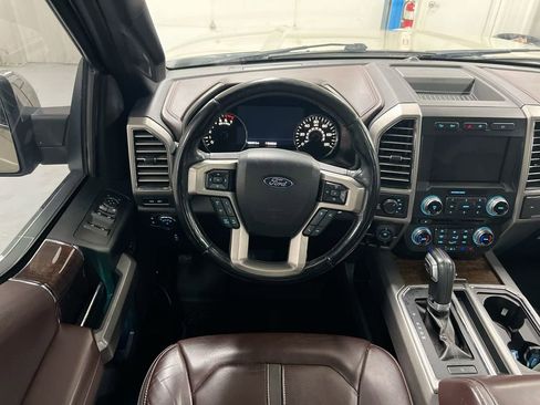 Used 2017 Ford F150 Platinum w/ Equipment Group 701A Luxury AWD/4WD image 11