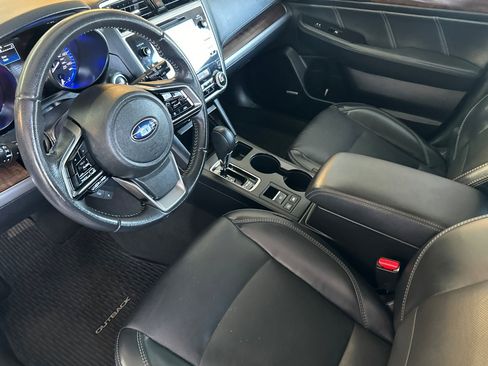 Used 2019 Subaru Outback 2.5i Limited AWD/4WD image 10