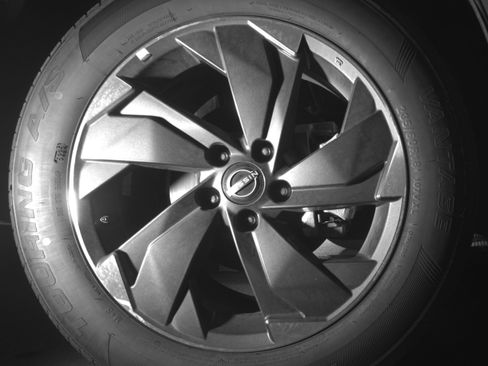 Used 2025 Nissan Rogue SV image 13