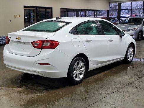 Used 2019 Chevrolet Cruze LS w/ LS Convenience Package image 4
