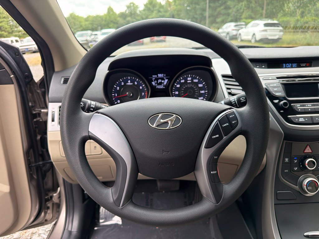 Used 2016 Hyundai Elantra SE FWD image 18