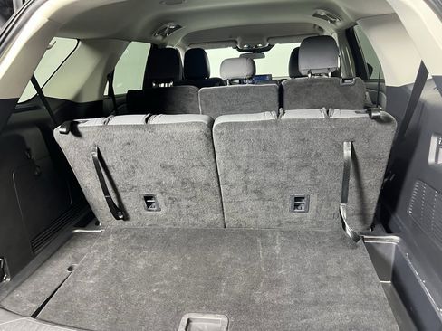 Used 2025 Ford Explorer Active image 38