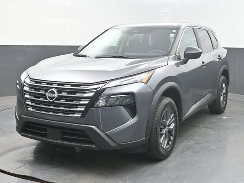 Certified 2024 Nissan Rogue S FWD image 3