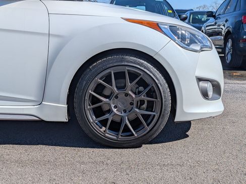 Used 2016 Hyundai Veloster Turbo w/ Option Group 04 image 12