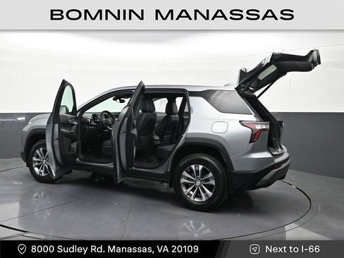 Used 2026 Chevrolet Equinox LT w/ Convenience Package II AWD/4WD image 41