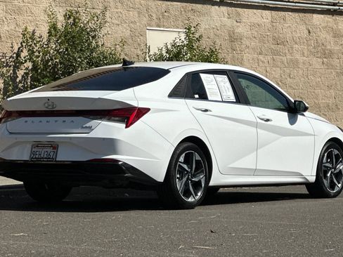 Used 2023 Hyundai Elantra Limited w/ Cargo Package FWD image 3