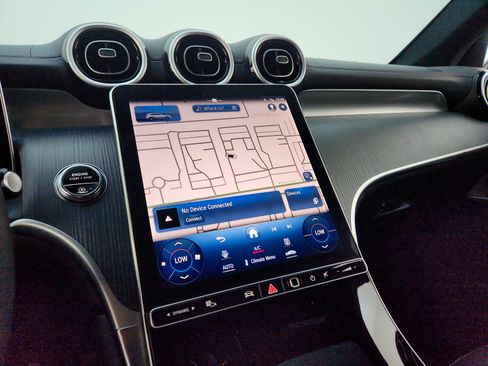 Certified 2024 Mercedes-Benz GLC 300 4MATIC image 31