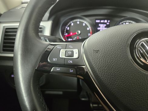 Used 2018 Volkswagen Atlas SE AWD/4WD image 16