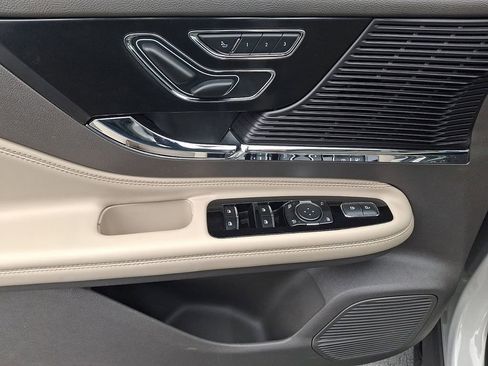 Certified 2022 Lincoln Corsair AWD w/ Equipment Group 101A image 12