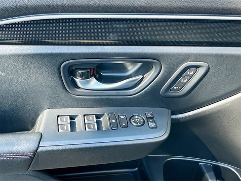 Used 2025 Honda Pilot Black Edition image 18