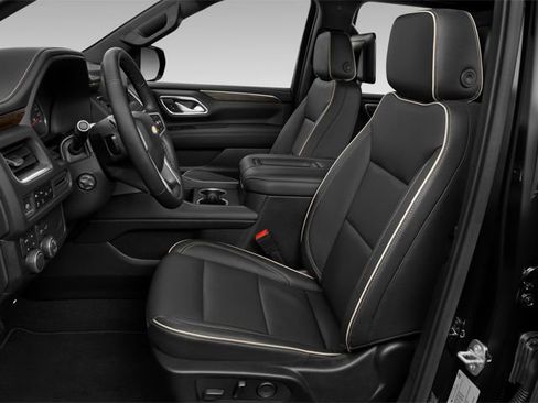 Used 2023 Chevrolet Suburban Premier image 10