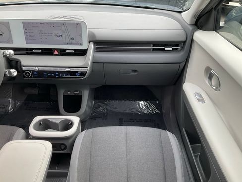 Used 2024 Hyundai Ioniq 5 SEL RWD image 52