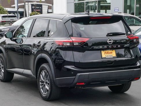 Used 2024 Nissan Rogue S FWD image 8