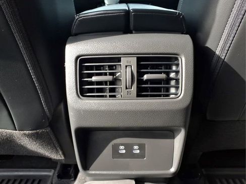 Certified 2025 Nissan Rogue Platinum AWD/4WD image 33