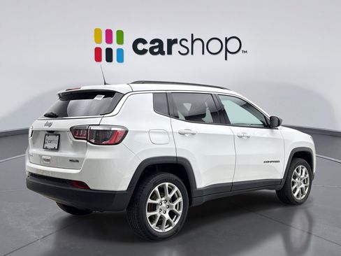 Used 2022 Jeep Compass Latitude AWD/4WD image 5