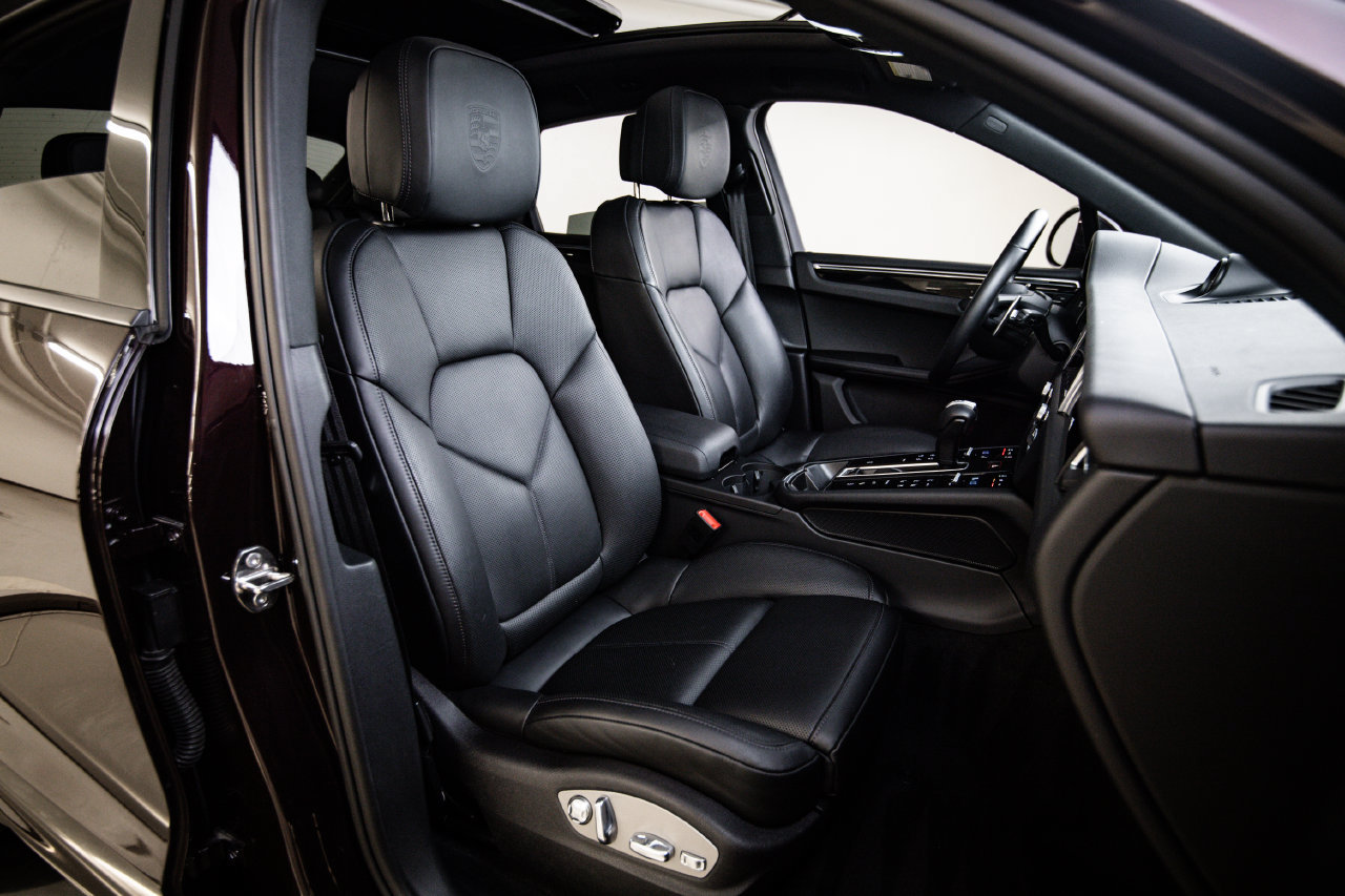 Certified 2026 Porsche Macan AWD/4WD image 29