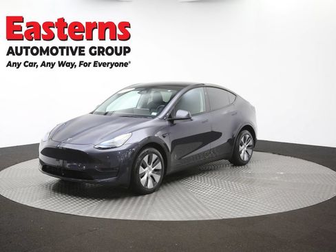 Used 2024 Tesla Model Y Long Range AWD/4WD image 48