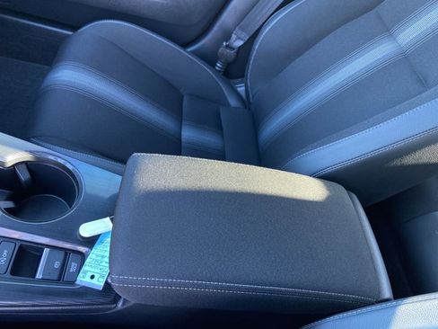 Used 2025 Honda Civic Sport image 38