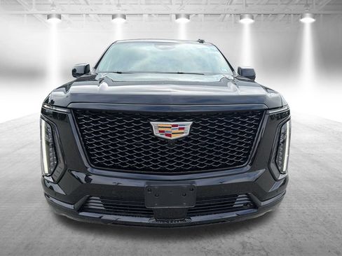 Used 2025 Cadillac Escalade Sport Platinum AWD/4WD image 8