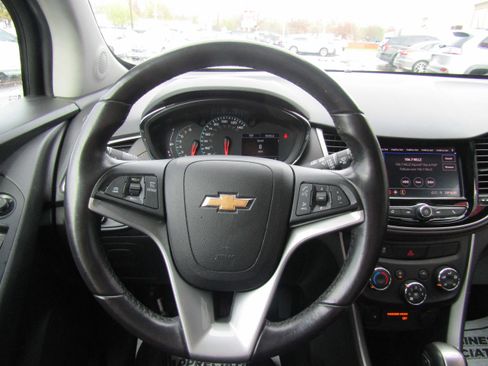 Used 2022 Chevrolet Trax LT w/ Sport Edition AWD/4WD image 15