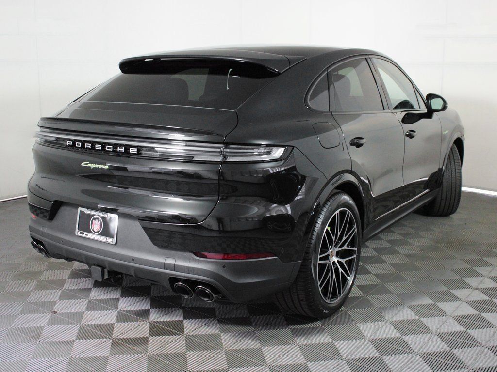 Certified 2026 Porsche Cayenne E-Hybrid Coupe AWD/4WD image 7
