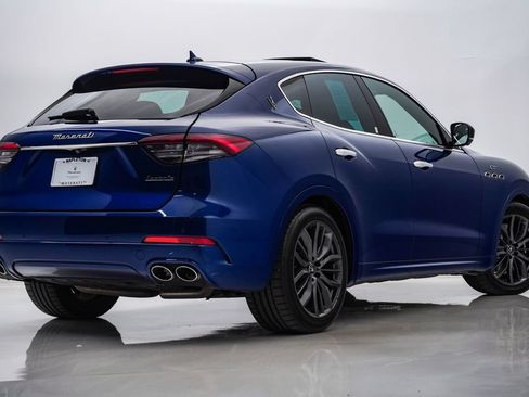 Used 2024 Maserati Levante GT Ultima AWD/4WD image 8