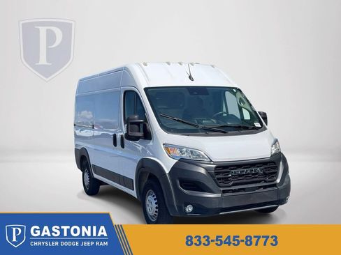 Used 2025 RAM ProMaster 2500 w/ Convenience Group FWD image 1