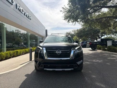 Used 2025 Nissan Pathfinder Platinum w/ Cargo Package FWD image 2
