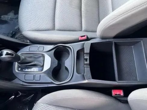 Used 2017 Hyundai Santa Fe SE AWD/4WD image 22