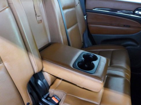 Used 2021 Jeep Grand Cherokee Overland AWD/4WD image 61