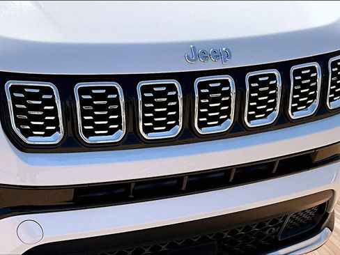 Used 2025 Jeep Compass Limited AWD/4WD image 26