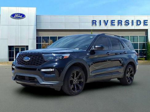 Used 2022 Ford Explorer ST-Line AWD/4WD image 3