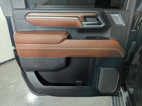 Used 2024 GMC Sierra 2500 Denali Ultimate w/ Snow Plow Prep/Camper Package image 15